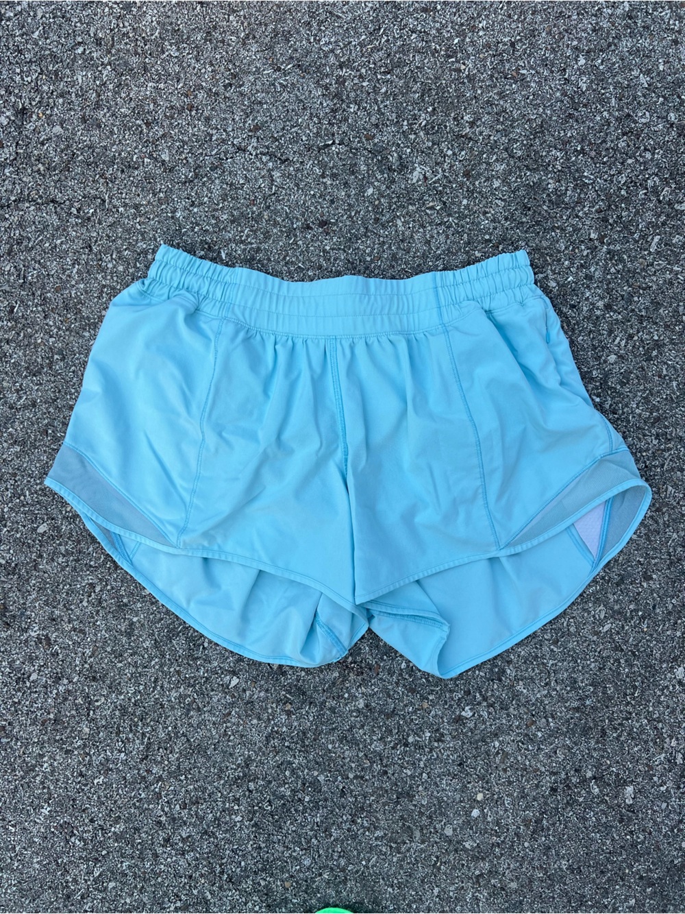 lululemon hotty hot 4” mid-rise